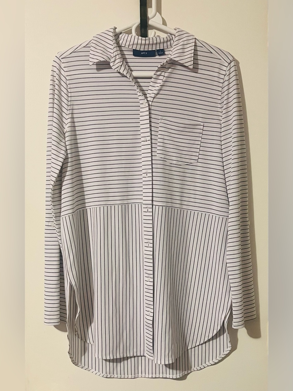 EUC Women’s Apt 9 Oversized Button Down Top ~ Small